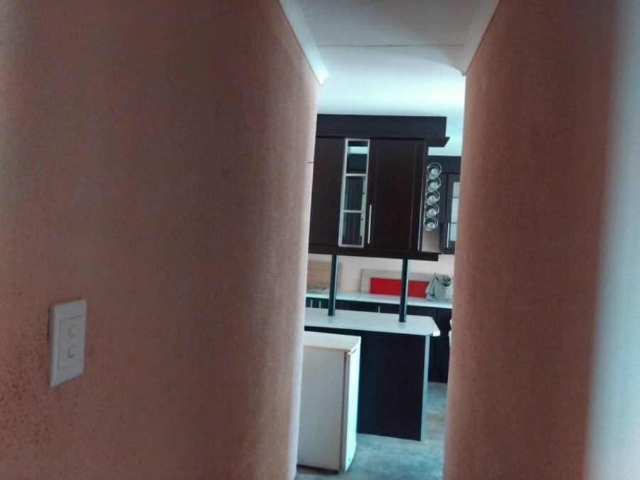 2 Bedroom Property for Sale in Tlhabane West North West